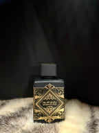 Bade'e Al Oud For Glory Lattafa - Perfume Árabe Unisex Oud Amaderado Intenso EDP 100ml